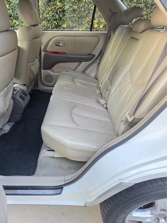 2001 Lexus RX 1st Gen - Image 9 of 16