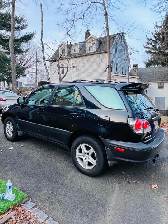 2001 Lexus RX 1st Gen - Image 9 of 13