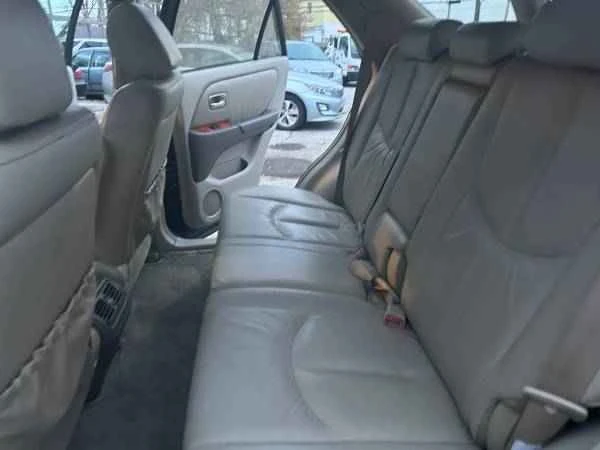 2001 Lexus RX 1st Gen - Image 9 of 12