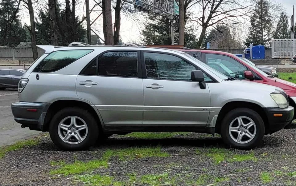 2001 Lexus RX 1st Gen - Image 4 of 6