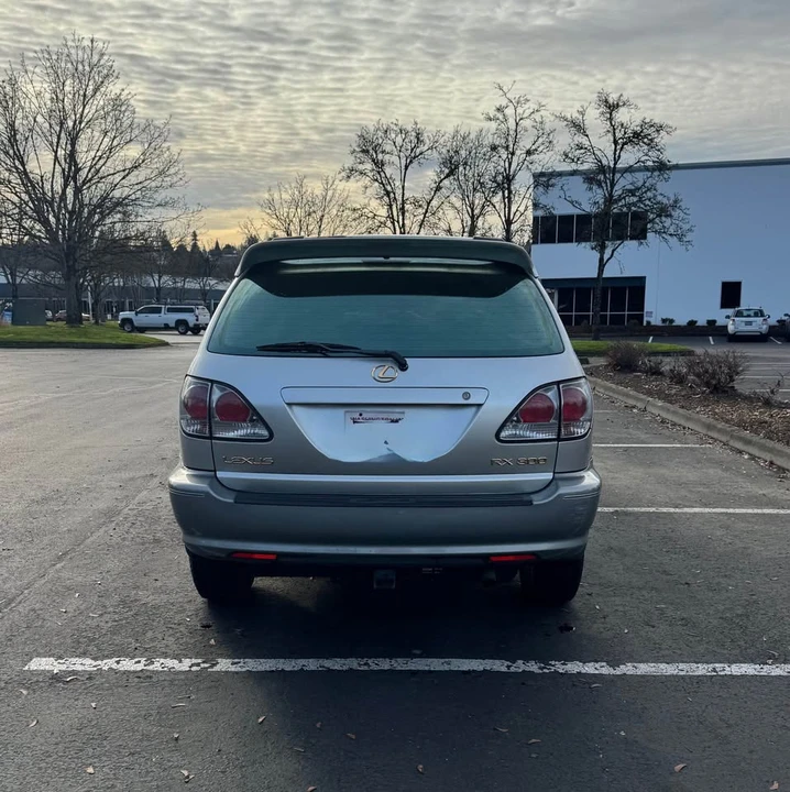 2001 Lexus RX 1st Gen - Image 7 of 12