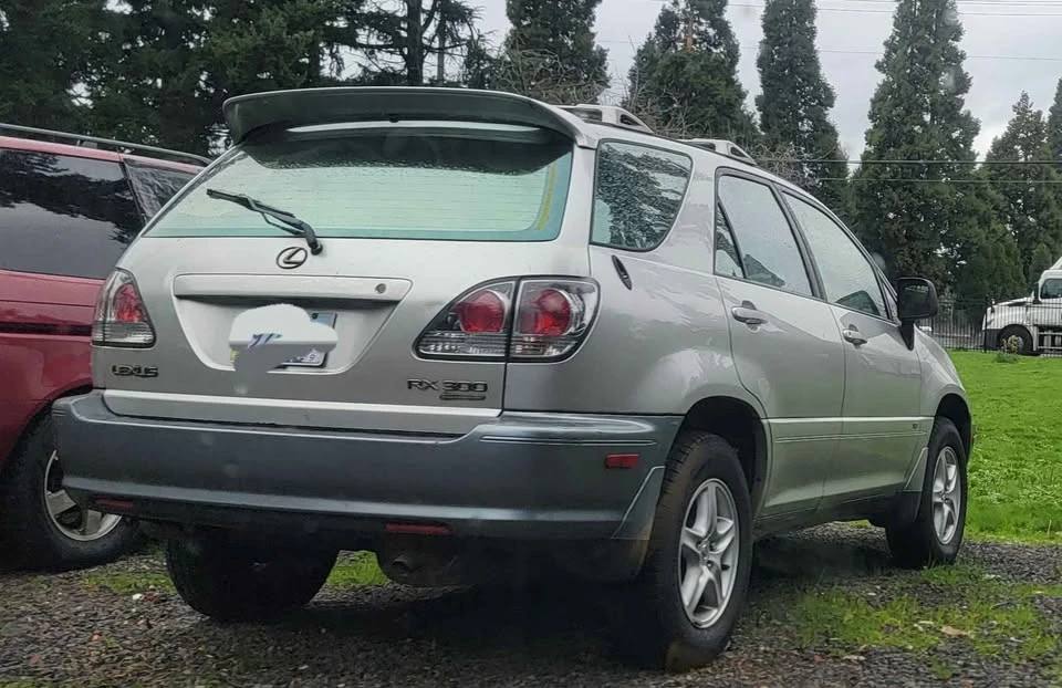2001 Lexus RX 1st Gen - Image 2 of 6