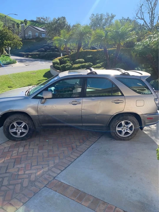 2001 Lexus RX 1st Gen - Image 9 of 20