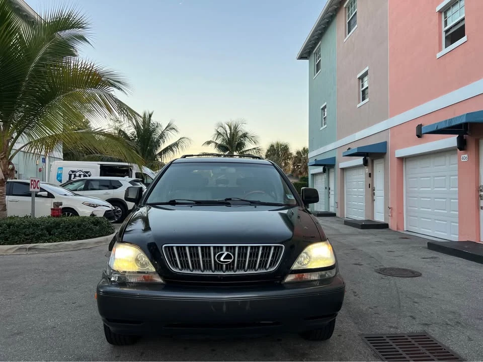 2001 Lexus RX 1st Gen - Image 2 of 17