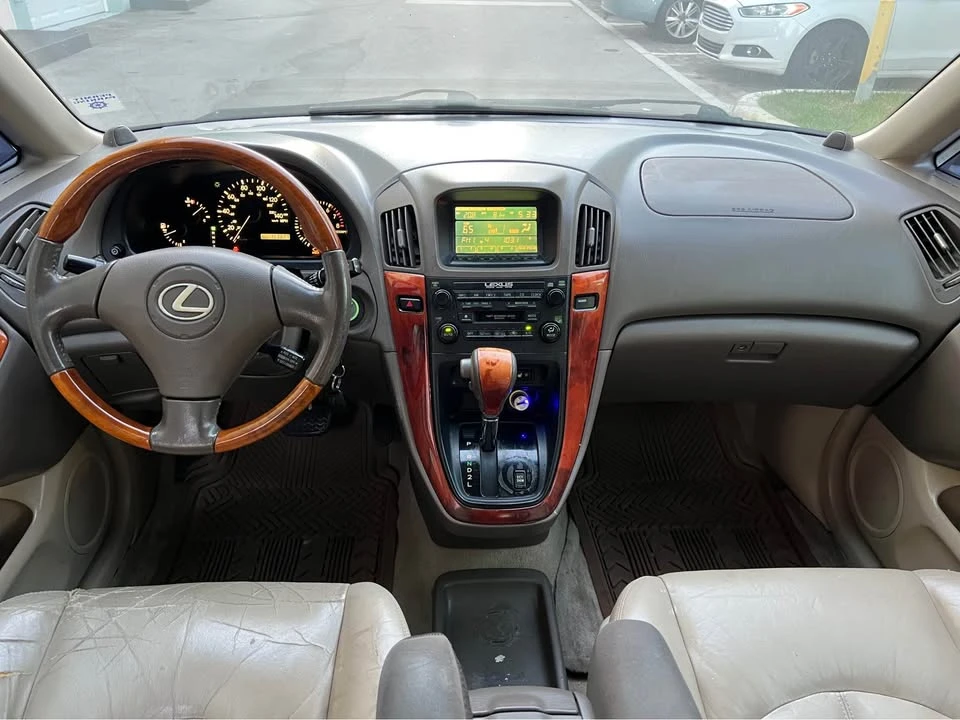 2001 Lexus RX 1st Gen - Image 11 of 17
