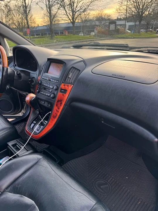 2001 Lexus RX 1st Gen - Image 11 of 12