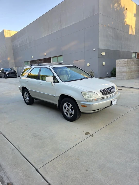 2001 Lexus RX 1st Gen - Image 2 of 16