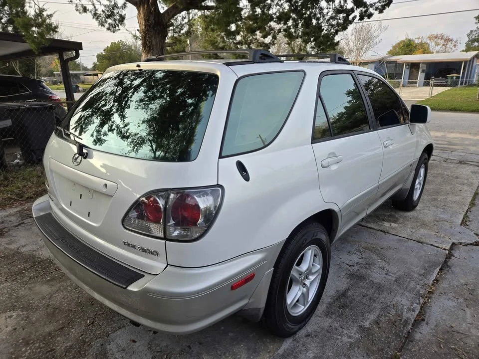 2001 Lexus RX 1st Gen - Image 2 of 9