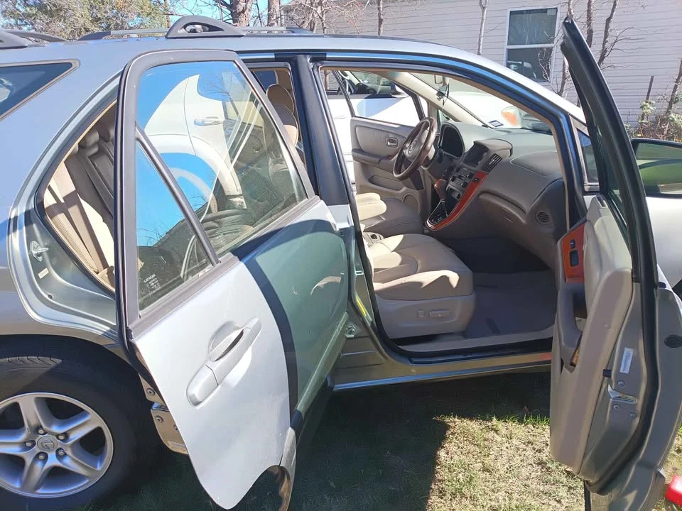 2001 Lexus RX 1st Gen - Image 4 of 10
