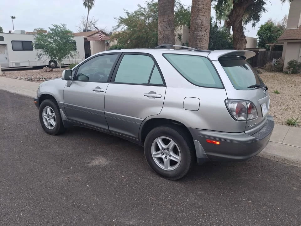 2001 Lexus RX 1st Gen - Image 3 of 10