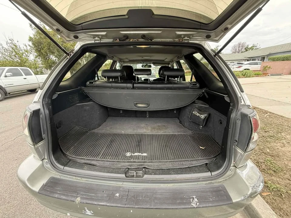 2001 Lexus RX 1st Gen - Image 4 of 8