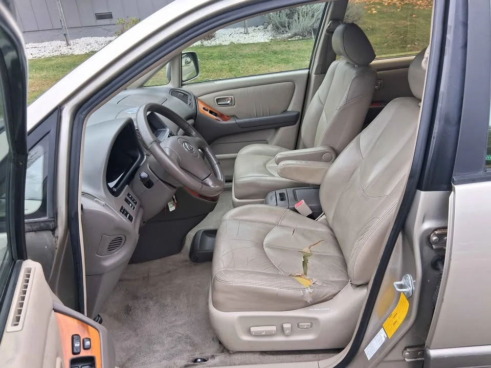 2001 Lexus RX 1st Gen - Image 4 of 8