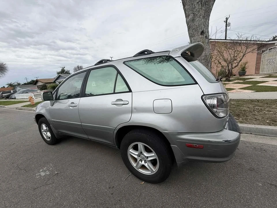2001 Lexus RX 1st Gen - Image 7 of 8