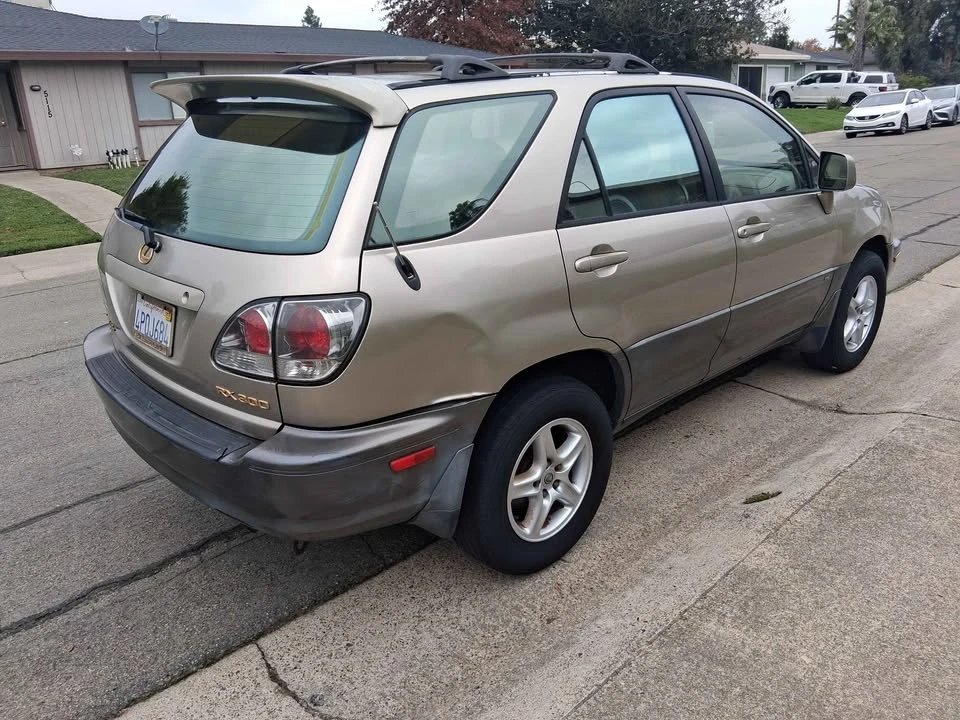 2001 Lexus RX 1st Gen - Image 3 of 8