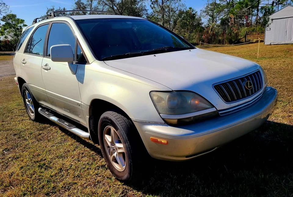 2001 Lexus RX 1st Gen - Image 3 of 11
