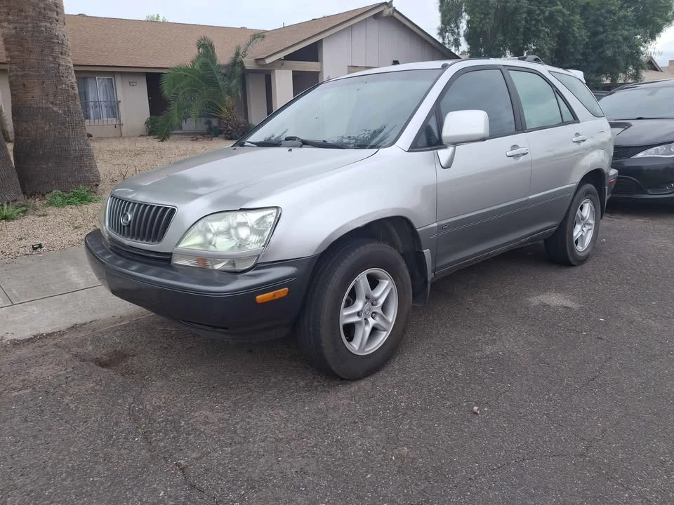 2001 Lexus RX 1st Gen - Image 2 of 10