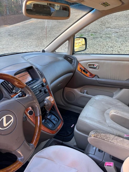 2001 Lexus RX 1st Gen - Image 11 of 13