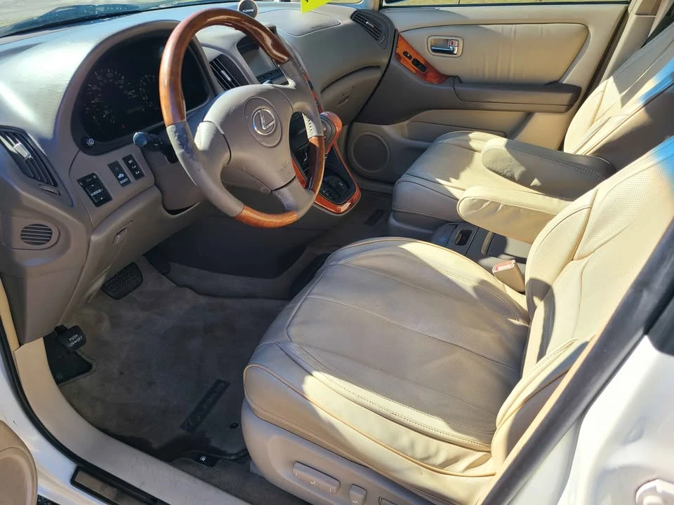 2001 Lexus RX 1st Gen - Image 10 of 11