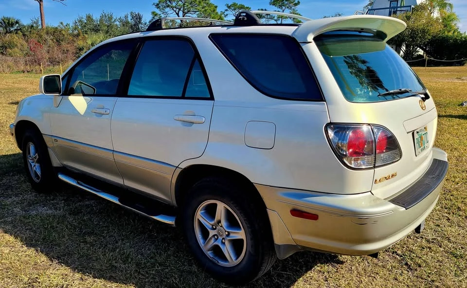 2001 Lexus RX 1st Gen - Image 2 of 11