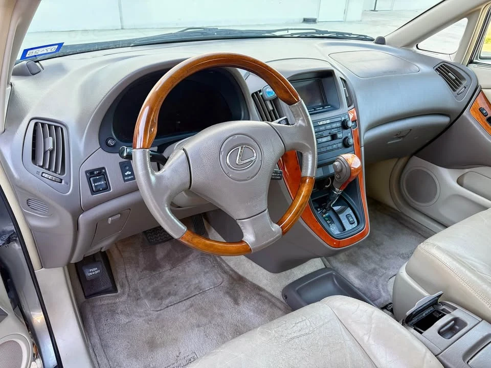 2001 Lexus RX 1st Gen - Image 3 of 5
