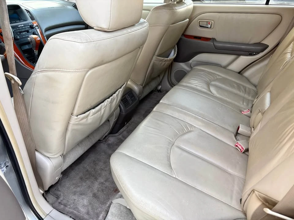 2001 Lexus RX 1st Gen - Image 4 of 5