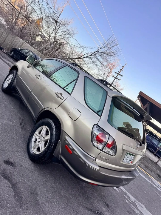 2001 Lexus RX 1st Gen - Image 5 of 14