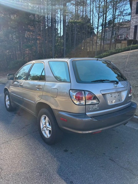 2001 Lexus RX 1st Gen - Image 5 of 13