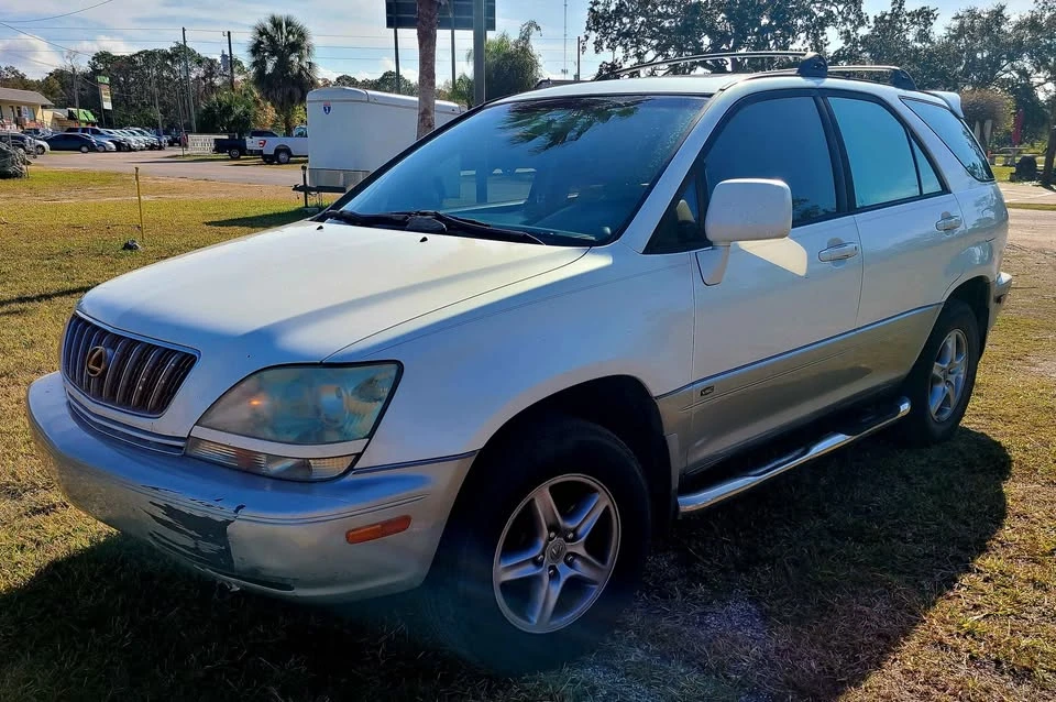 2001 Lexus RX 1st Gen - Image 4 of 11