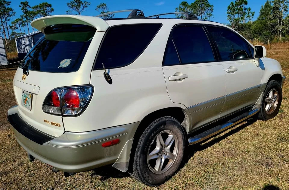 2001 Lexus RX 1st Gen - Image 6 of 11