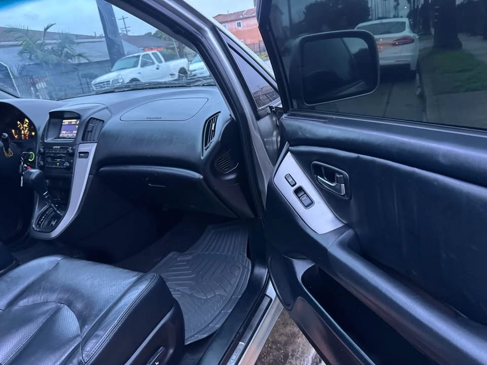 2001 Lexus RX 1st Gen - Image 11 of 12