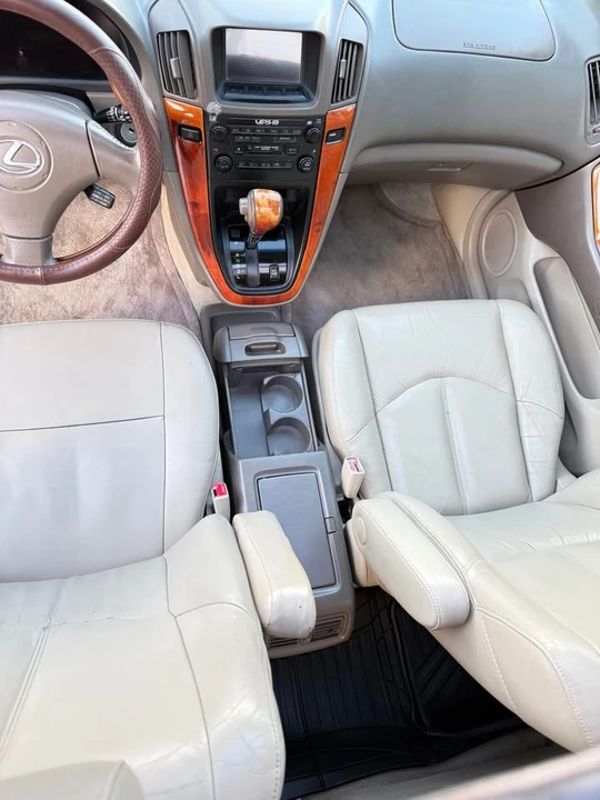 2001 Lexus RX 1st Gen - Image 4 of 16