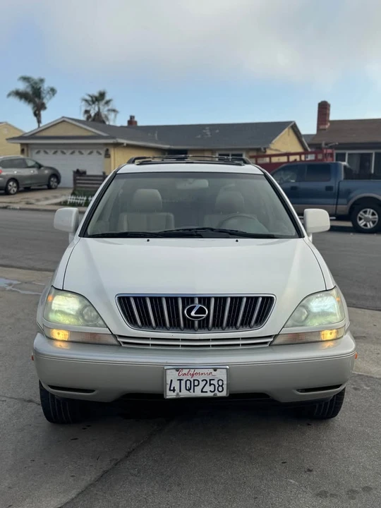 2001 Lexus RX 1st Gen - Image 3 of 9
