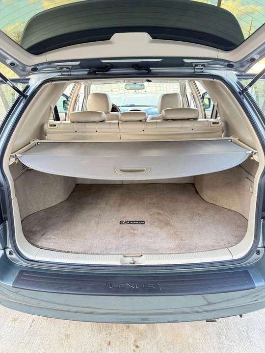 2001 Lexus RX 1st Gen - Image 10 of 16