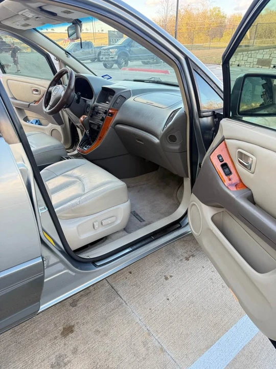 2001 Lexus RX 1st Gen - Image 7 of 16