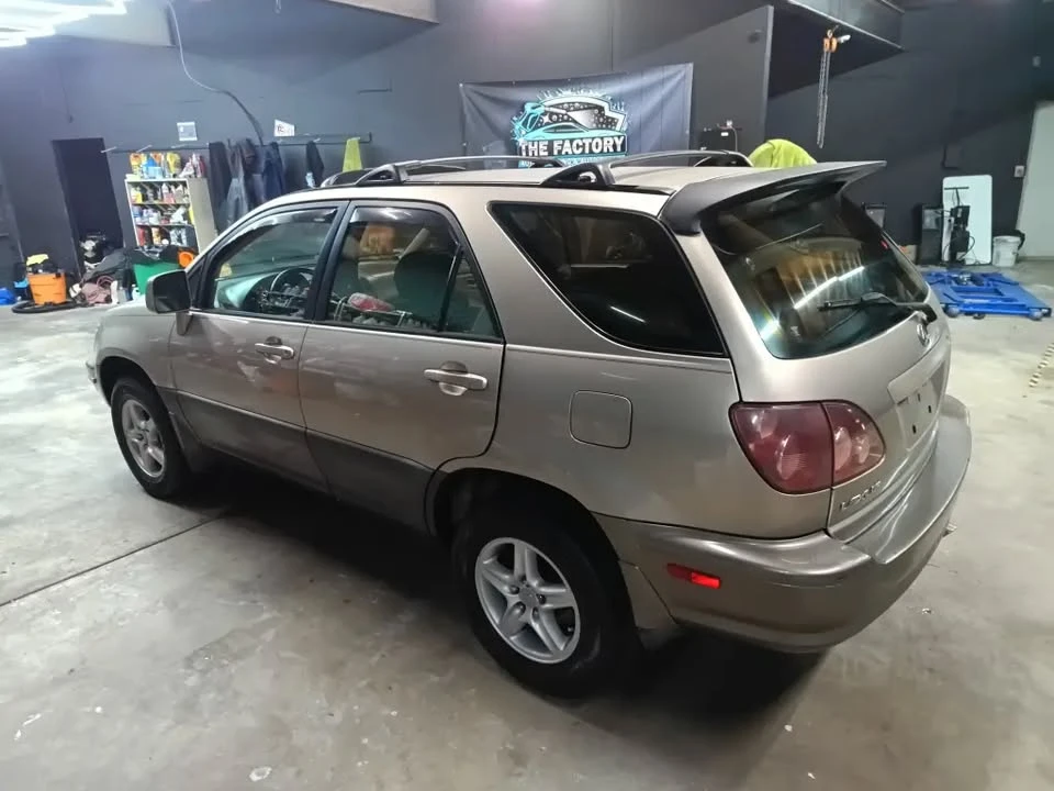 2001 Lexus RX 1st Gen - Image 5 of 14