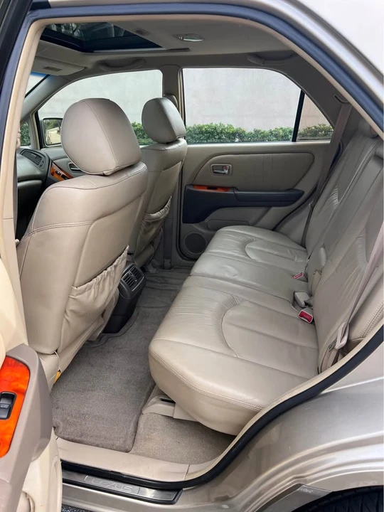 2001 Lexus RX 1st Gen - Image 11 of 14