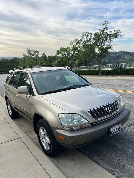 2001 Lexus RX 1st Gen - Image 2 of 14