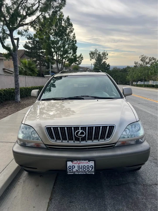 2001 Lexus RX 1st Gen - Image 3 of 14
