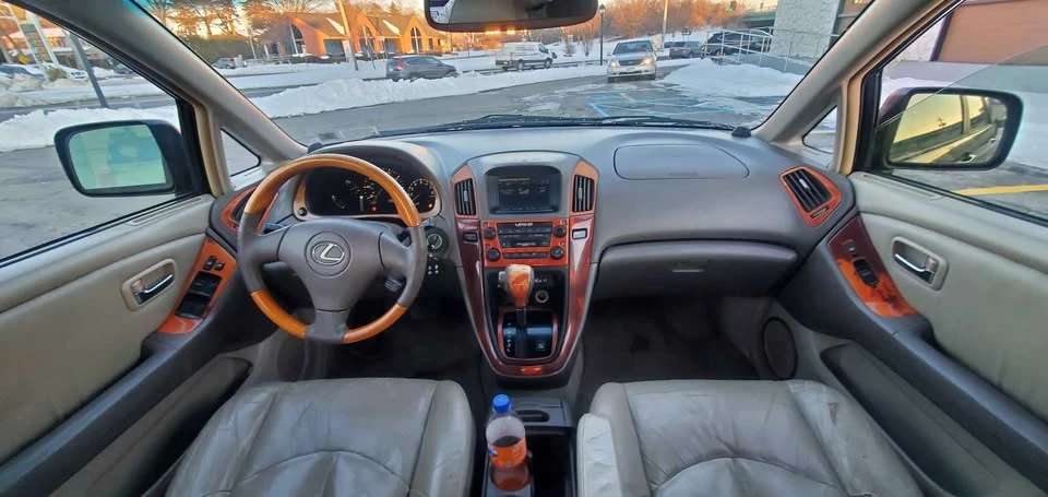 2001 Lexus RX 1st Gen - Image 8 of 11