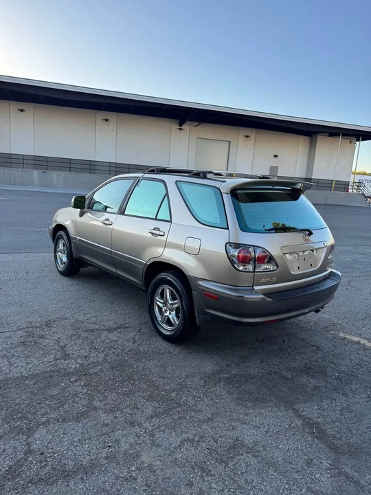 2001 Lexus RX 1st Gen - Image 5 of 14