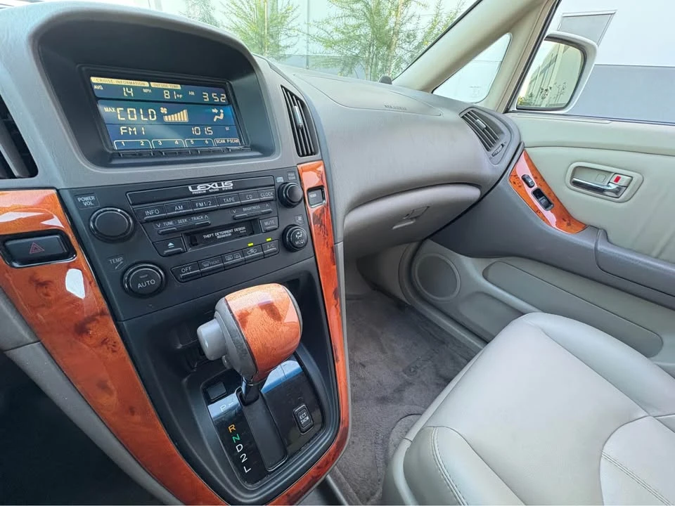 2001 Lexus RX 1st Gen - Image 15 of 16