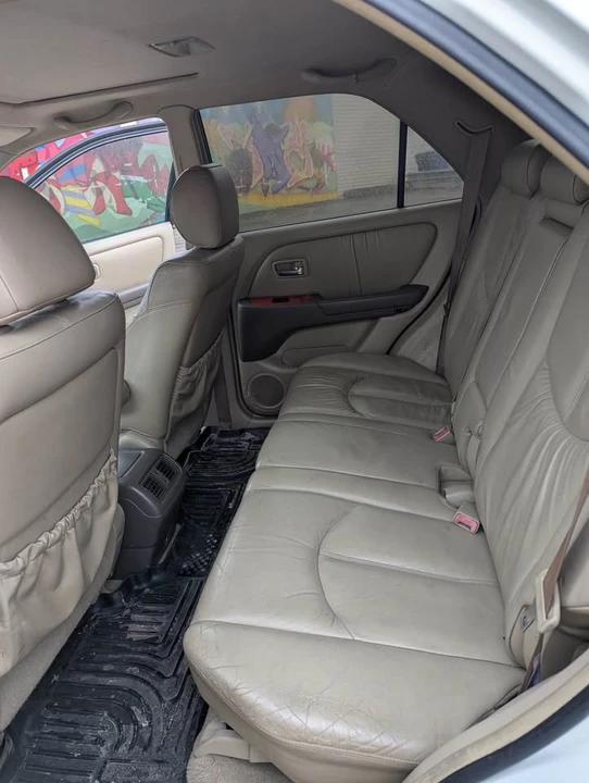 2001 Lexus RX 1st Gen - Image 8 of 9