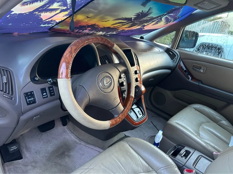 2001 Lexus RX 1st Gen - Image 9 of 16