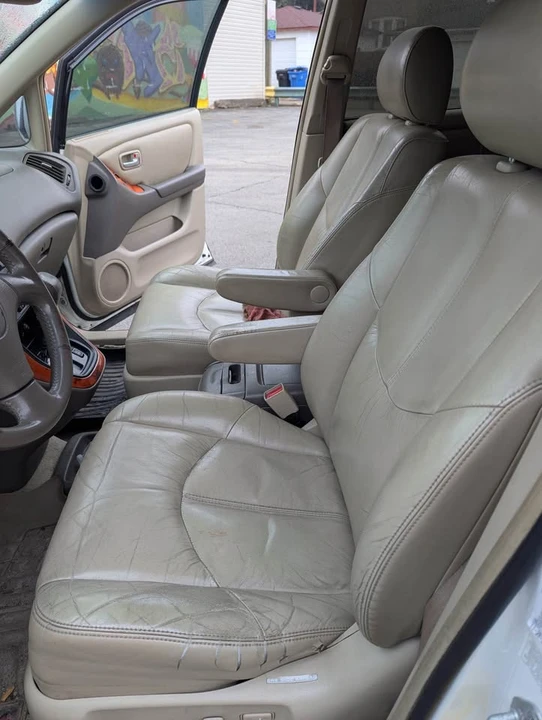 2001 Lexus RX 1st Gen - Image 6 of 9