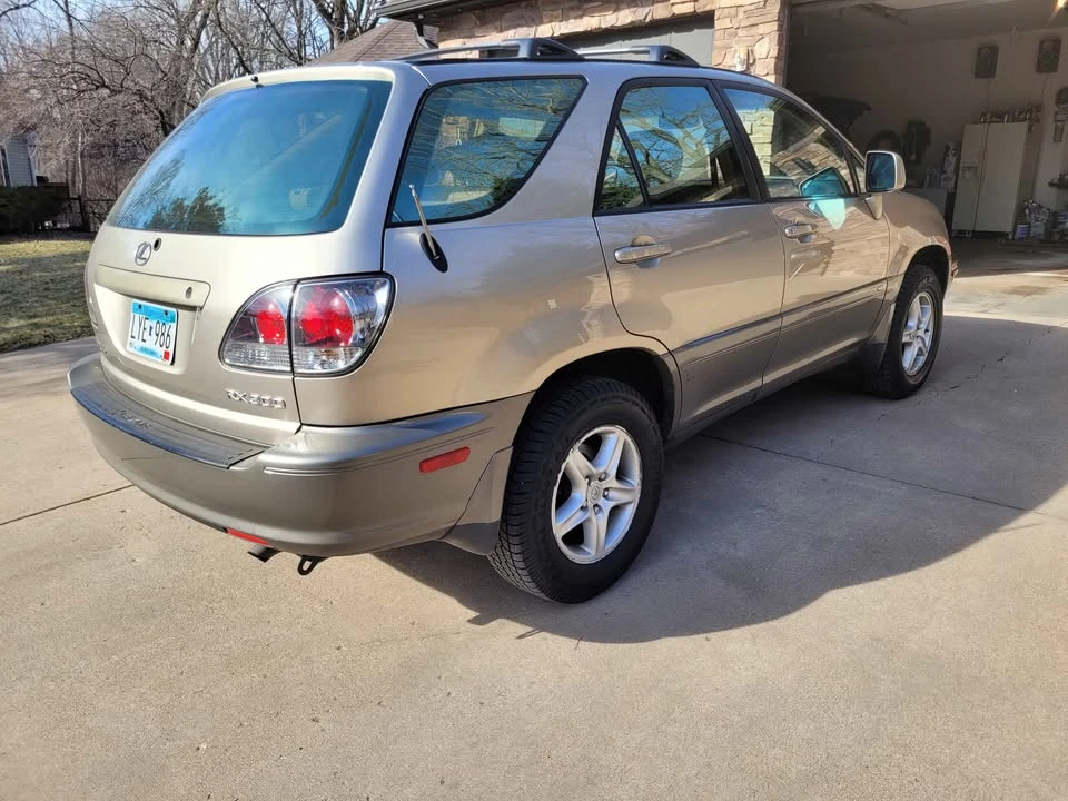 2001 Lexus RX 1st Gen - Image 2 of 8