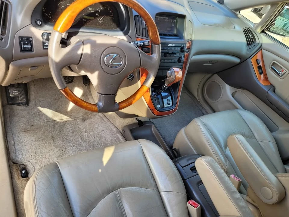 2001 Lexus RX 1st Gen - Image 5 of 8