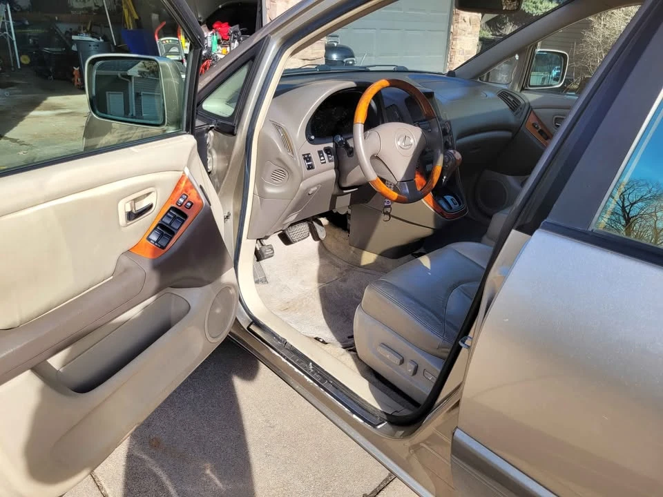 2001 Lexus RX 1st Gen - Image 4 of 8