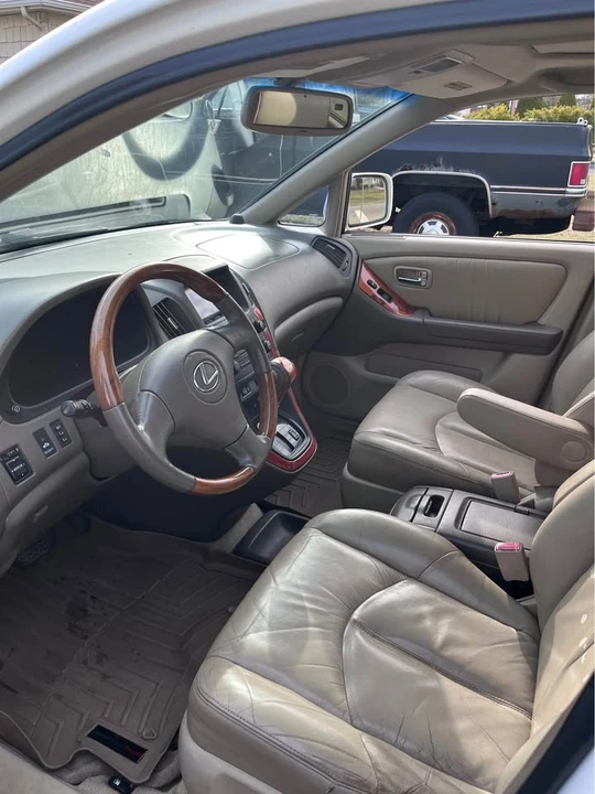 2001 Lexus RX 1st Gen - Image 13 of 15