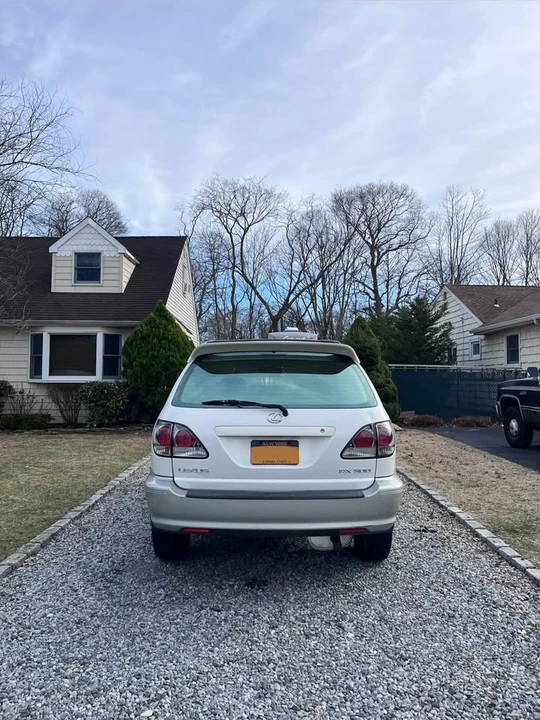 2001 Lexus RX 1st Gen - Image 4 of 15