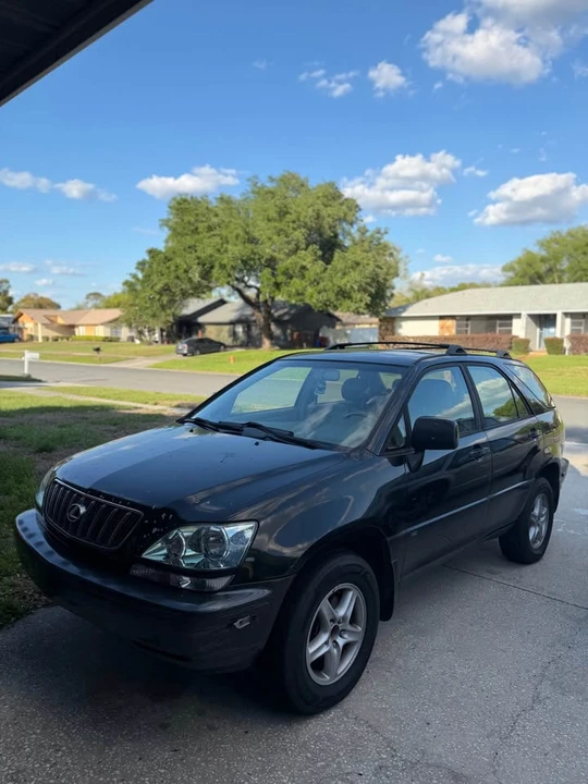 2001 Lexus RX 1st Gen - Image 2 of 13